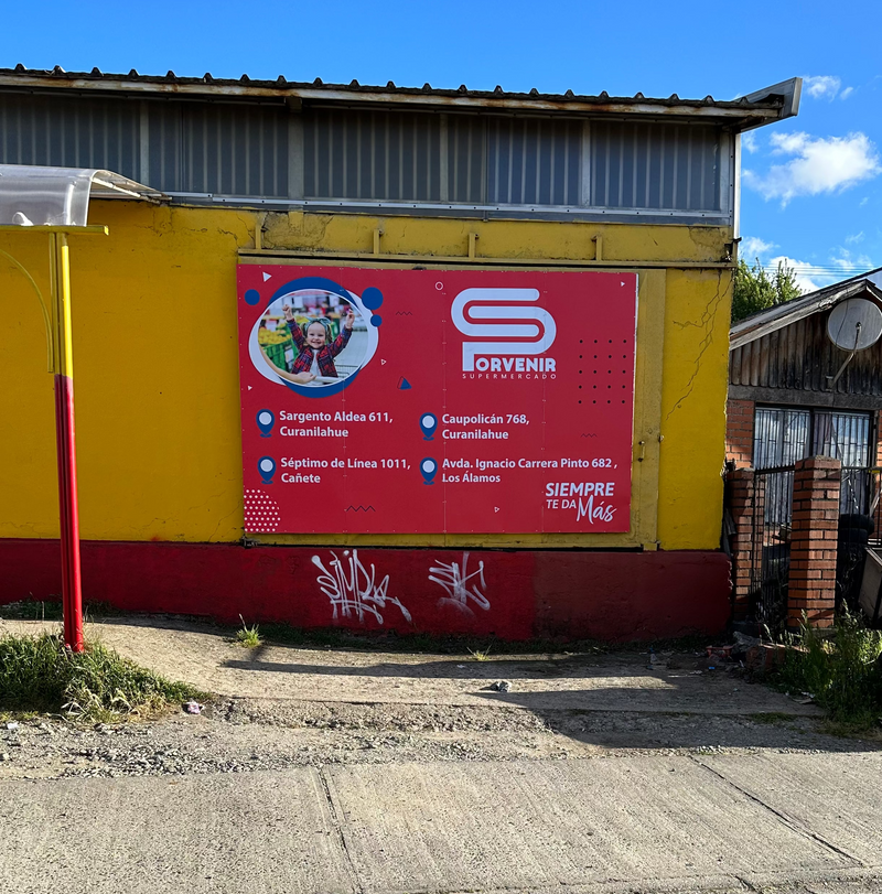 Caja de luz instalada en local comercial Concepción - IMPREGNA Publicidad