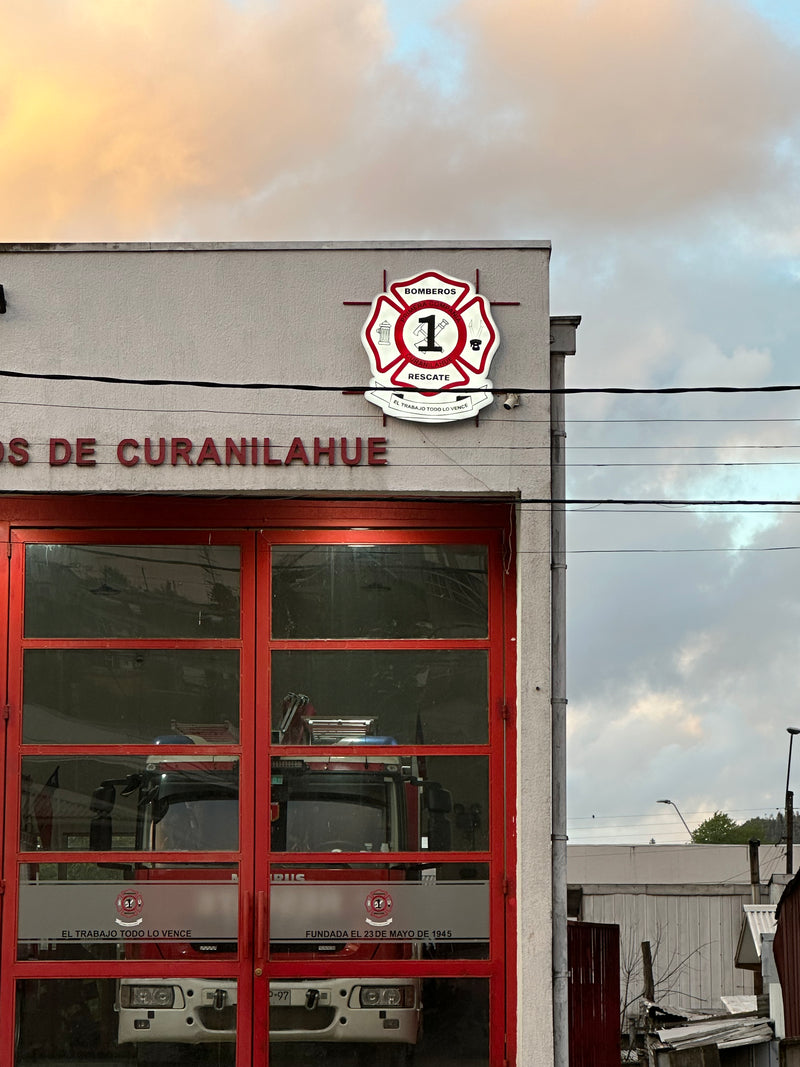 Caja de luz instalada en local comercial Concepción - IMPREGNA Publicidad
