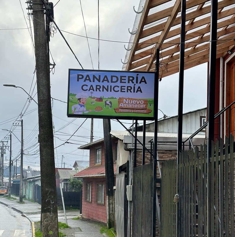 Caja de luz instalada en local comercial Concepción - IMPREGNA Publicidad